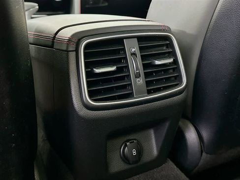 Used 2019 Genesis G70 2.0T Advanced w/ Sport Package image 13