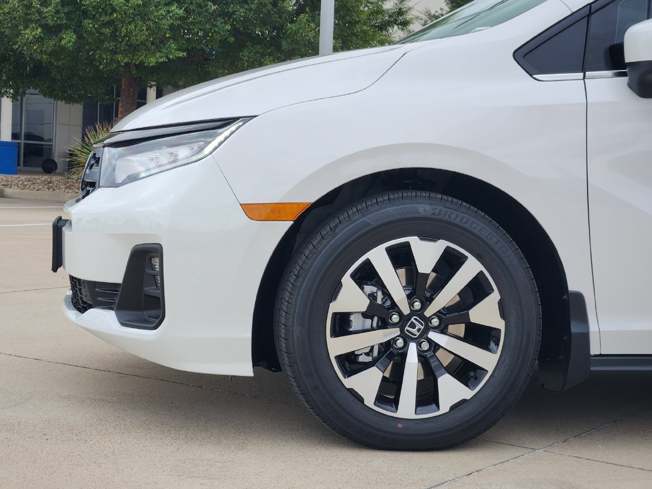 New 2027 Honda Odyssey EX-L image 5