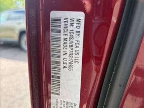 Certified 2024 Jeep Wagoneer Series II AWD/4WD image 19