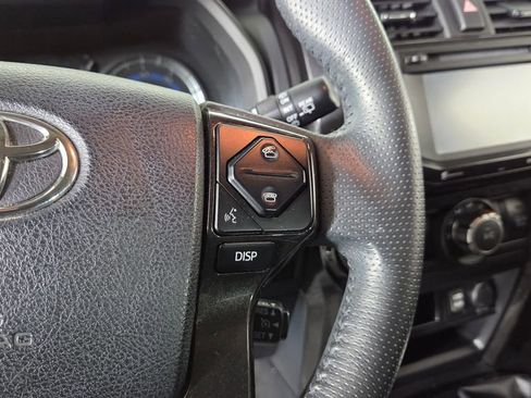 Used 2019 Toyota 4Runner TRD Off-Road Premium AWD/4WD image 19