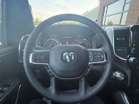 Used 2026 RAM 1500 Laramie AWD/4WD image 15