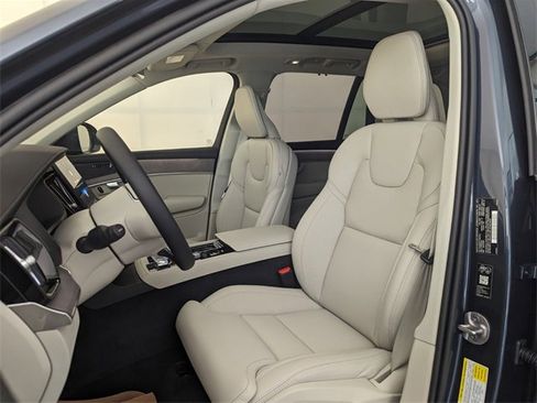 New 2026 Volvo XC90 T8 Ultra image 5