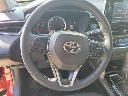 Used 2022 Toyota Corolla Cross LE FWD image 25
