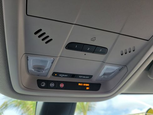 Used 2019 Buick Enclave Premium FWD image 21