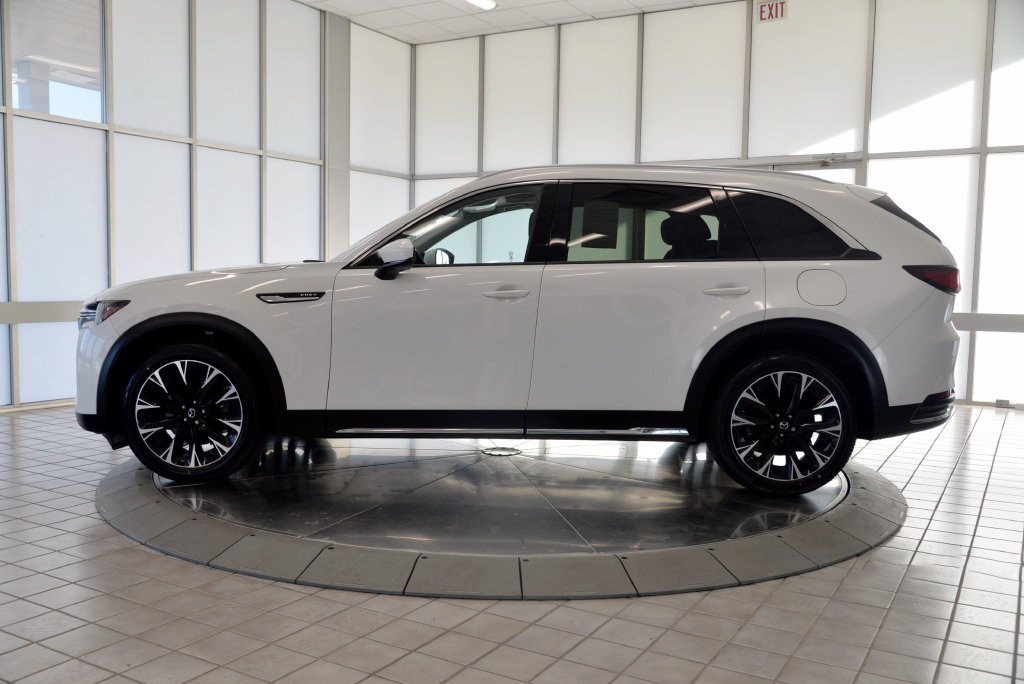 Certified 2024 MAZDA CX-90 Plug-In Hybrid w/ Premium Pkg AWD/4WD image 5