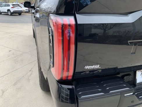 Used 2025 Toyota Tundra Limited w/ TRD Off-Road Package image 20