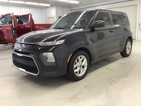 Used 2020 Kia Soul S FWD image 3