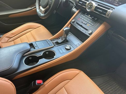 Used 2019 Lexus RC 300 w/ Premium Package RWD image 18