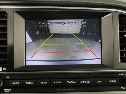 Used 2017 Hyundai Elantra SE image 27