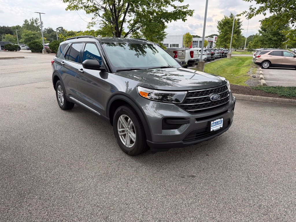 Used 2024 Ford Explorer XLT AWD/4WD image 7