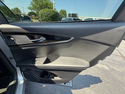Used 2021 Lincoln Nautilus Reserve AWD/4WD image 17