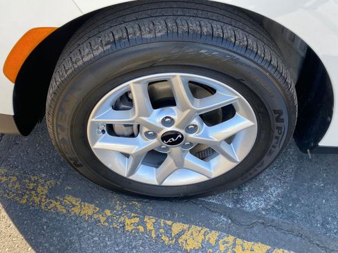 Used 2025 Kia Soul LX w/ LX Technology Package image 28