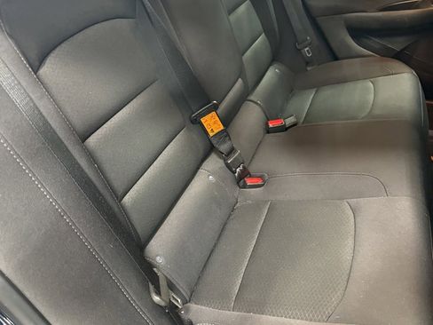 Used 2017 Chevrolet Malibu LT w/ LPO, Convenience Package 2 image 18