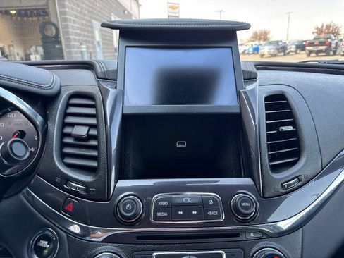 Used 2017 Chevrolet Impala Premier FWD image 24