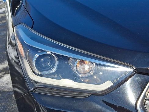 Used 2017 Hyundai Santa Fe Limited image 9