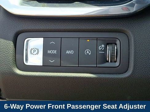 Used 2026 GMC Acadia Denali Ultimate w/ LPO, Floor Liner Package AWD/4WD image 9