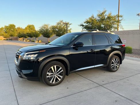 Used 2025 Nissan Pathfinder Platinum w/ Cargo Package AWD/4WD image 47