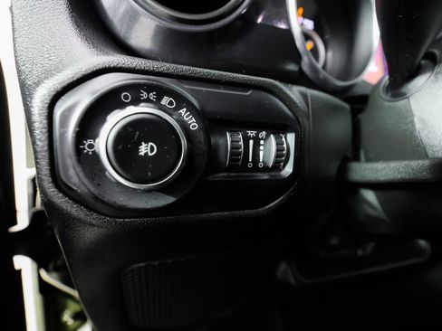 Used 2022 Jeep Wrangler Unlimited Sport AWD/4WD image 32