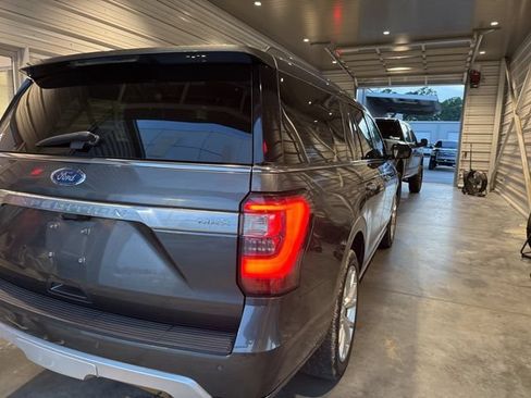 Used 2018 Ford Expedition Max Platinum AWD/4WD image 6