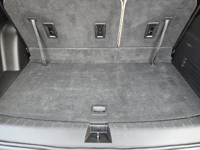 Used 2023 Chevrolet Traverse LS w/ Safety Package FWD image 31