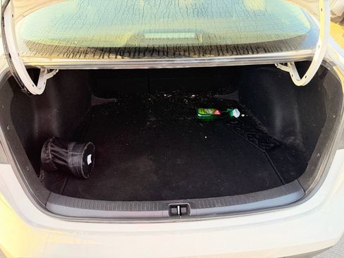 Used 2023 Toyota Corolla LE image 9