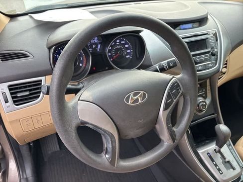 Used 2013 Hyundai Elantra GLS image 10
