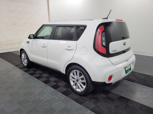 Used 2019 Kia Soul + FWD image 3