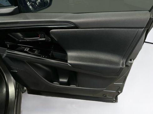 Used 2023 Subaru Solterra AWD image 33