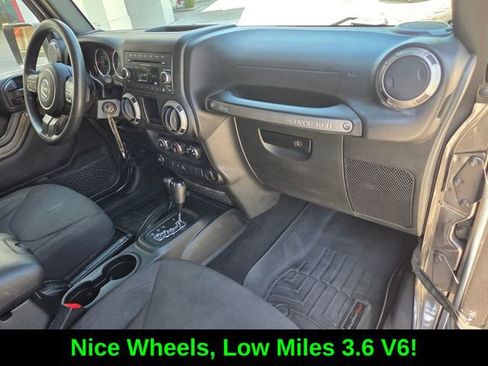 Used 2017 Jeep Wrangler Unlimited Sport AWD/4WD image 16