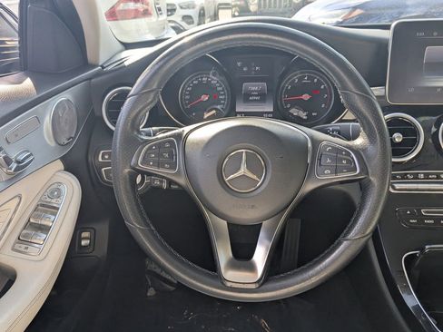 Used 2017 Mercedes-Benz C 300 4MATIC Sedan image 3