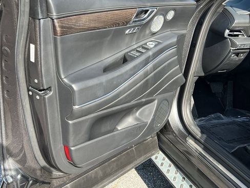 Used 2022 Genesis GV80 3.5T w/ Prestige Package 07 image 8