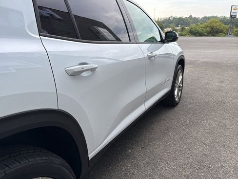 New 2026 Chevrolet Traverse LT w/ LPO, Floor Liner Package image 13