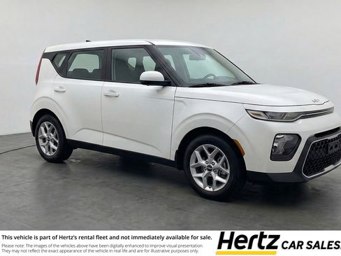 Used 2025 Kia Soul LX w/ LX Technology Package FWD image 1