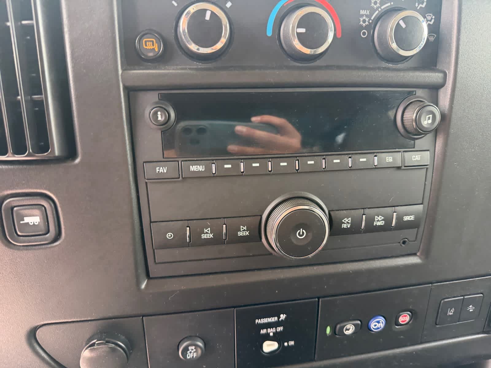 Used 2025 Chevrolet Express 3500 LT w/ LT Preferred Equipment Group RWD image 23