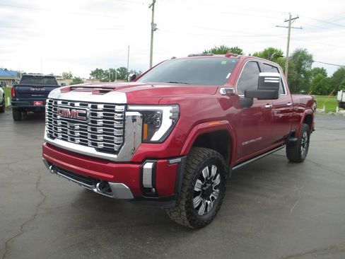 Used 2024 GMC Sierra 2500 Denali w/ Denali Reserve Package AWD/4WD image 11
