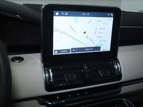 Used 2019 Lincoln Navigator Reserve AWD/4WD image 27