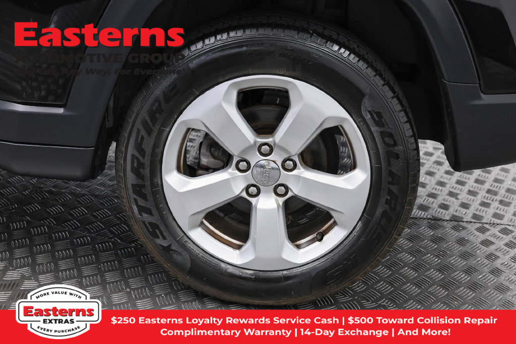 Used 2018 Jeep Compass Latitude w/ Popular Equipment Group AWD/4WD image 35