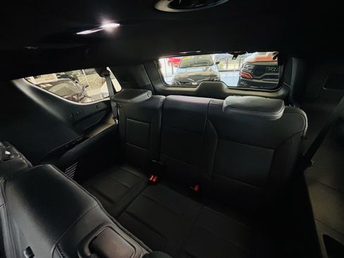 Used 2025 Chevrolet Tahoe Z71 AWD/4WD image 40