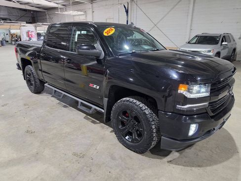 Used 2018 Chevrolet Silverado 1500 LTZ Z71 w/ LTZ Plus Package AWD/4WD image 23