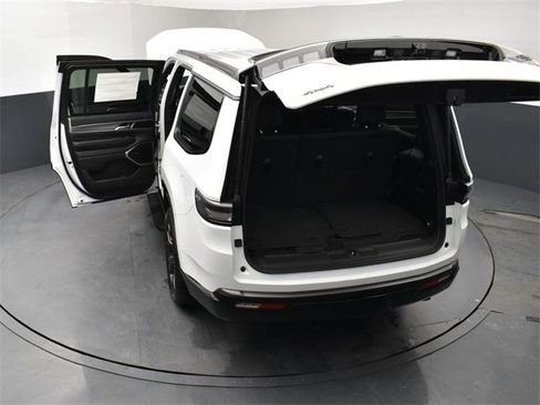 New 2026 Jeep Grand Wagoneer Limited image 25