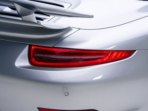 Used 2016 Porsche 911 Turbo S image 28