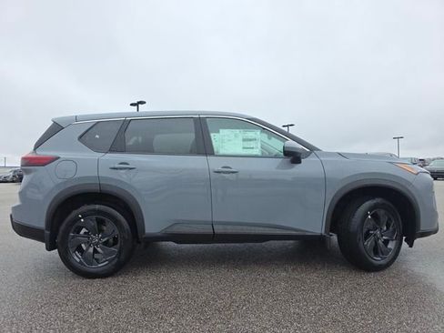 New 2026 Nissan Rogue SV w/ Cold Weather Package AWD/4WD image 16