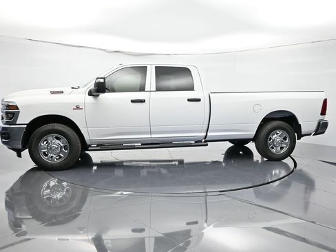 New 2026 RAM 2500 Tradesman AWD/4WD image 8