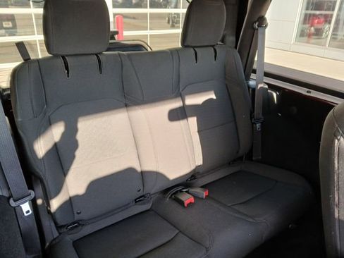 Used 2021 Jeep Wrangler Sport S image 17