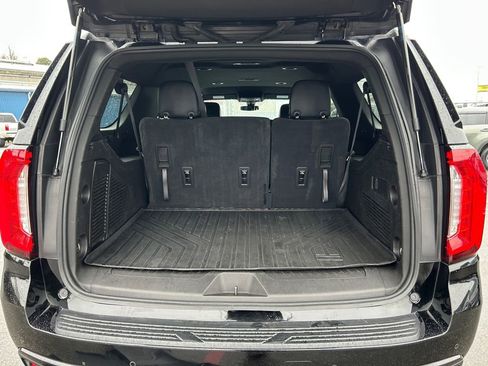 Used 2022 GMC Yukon XL SLE image 24
