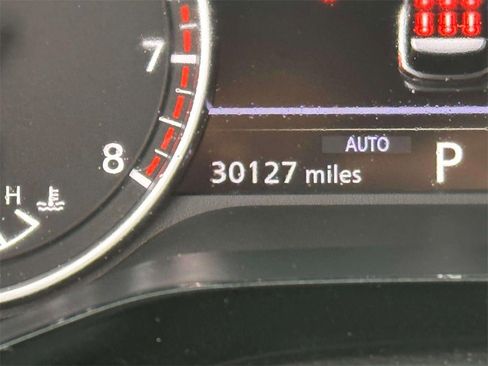 Certified 2024 Nissan Pathfinder SV image 27