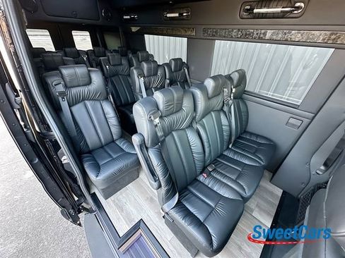Used 2023 Mercedes-Benz Sprinter 3500 image 13