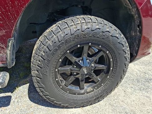 Used 2018 RAM 1500 Express AWD/4WD image 10