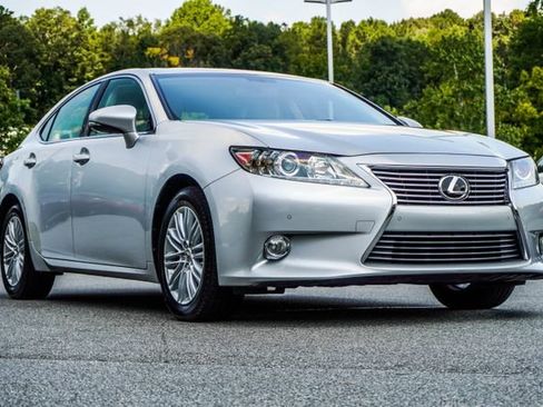 Used 2013 Lexus ES 350 w/ Luxury Pkg FWD image 6