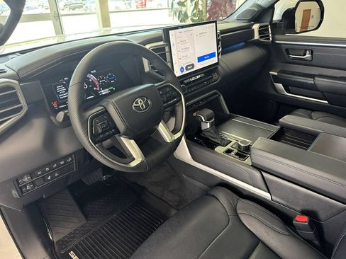 Used 2024 Toyota Sequoia Platinum AWD/4WD image 12